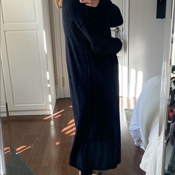 Plush body length coat/sweater - Picture 2 of 4